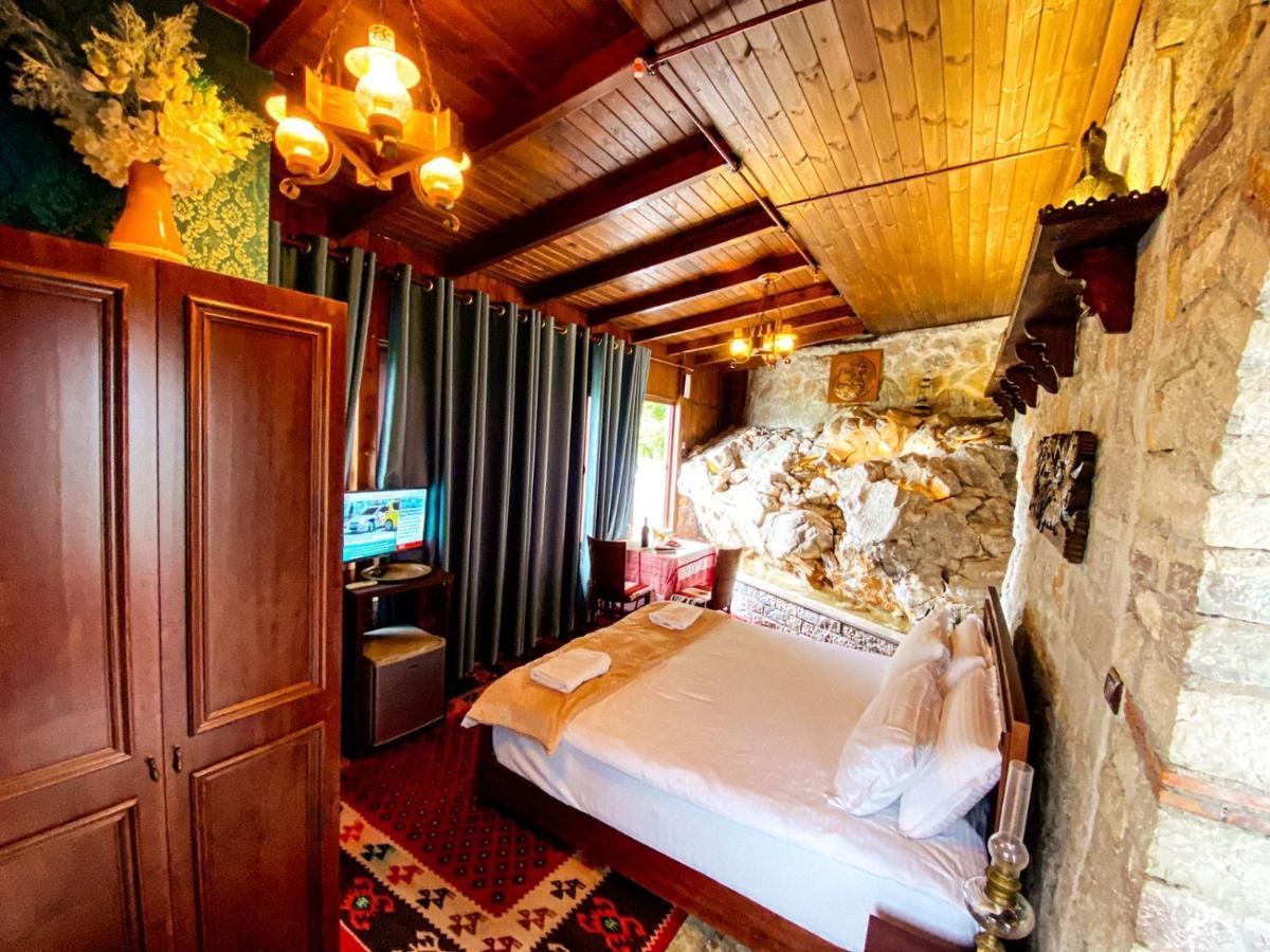 Hotel Iliria Canaj Bagian luar foto