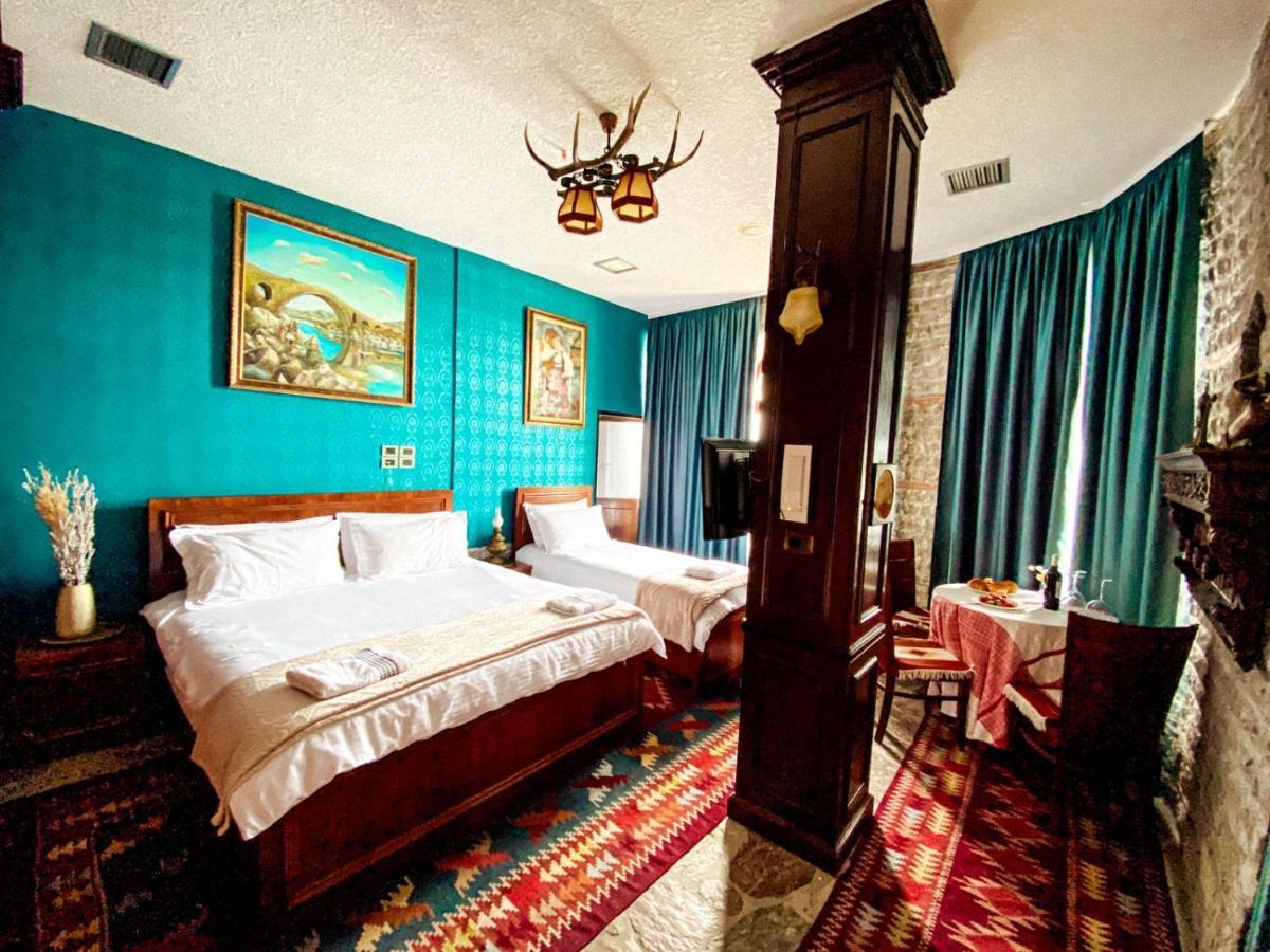 Hotel Iliria Canaj Bagian luar foto