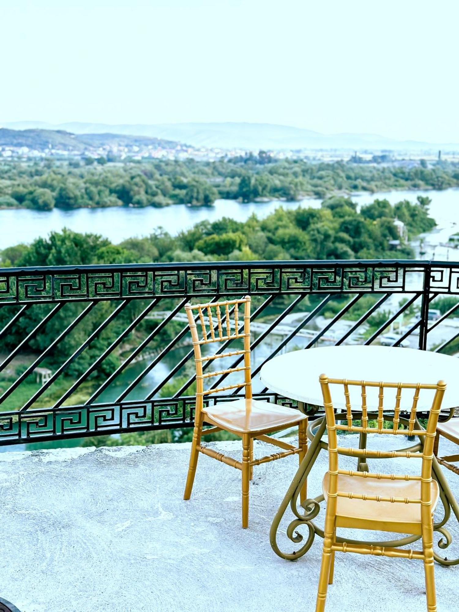 Hotel Iliria Canaj Bagian luar foto
